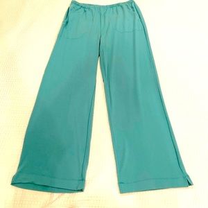 FRESH PRODUCE L LIKE NEW LAGOON GREEN PANTS